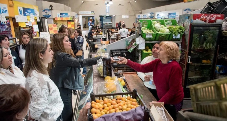 Refuerzan la seguridad alimentaria en el Mercado Dorrego con kits y capacitaciones