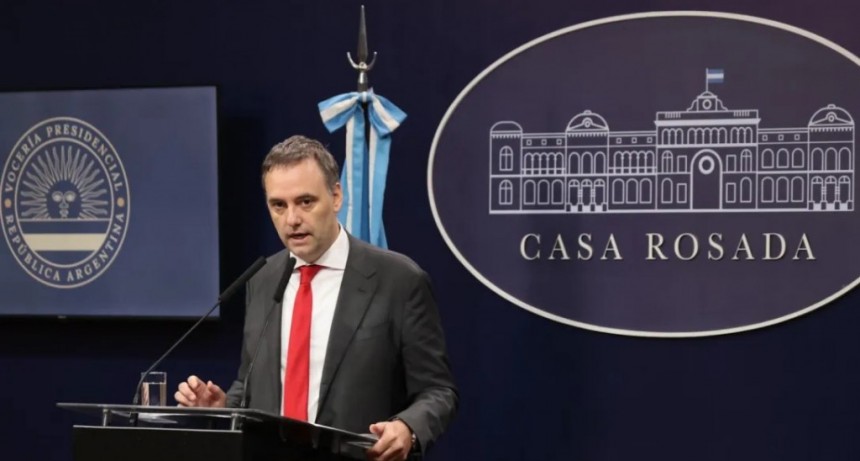 Adorni confirma su salida: prepara renuncia como vocero presidencial para asumir en la Legislatura porteña