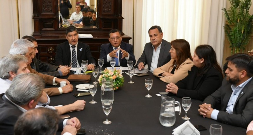 Gobierno de Tucumán avanza en reformas para fortalecer a las comunas del interior