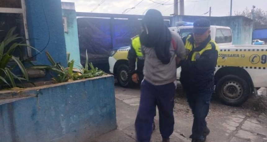 Detienen a uno de los asaltantes de un violento robo a una joven en su domicilio