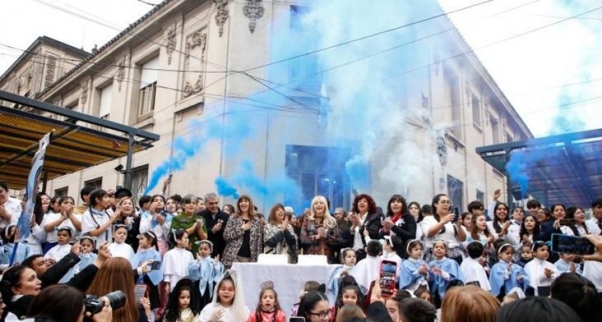 La Escuela Normal Juan Bautista Alberdi celebra 150 años formando generaciones de tucumanos