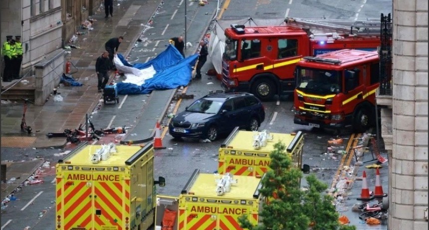 Atropello masivo en Liverpool: pánico durante los festejos por el título de la Premier League