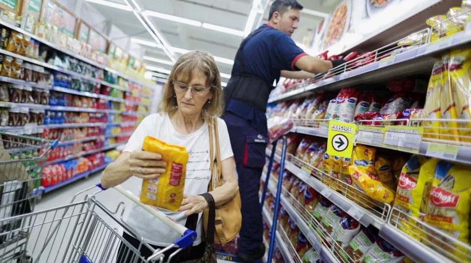 Abril desacelera la inflaci&oacute;n: consultoras estiman un IPC de hasta 2,8% tras el pico del 3,4% en marzo