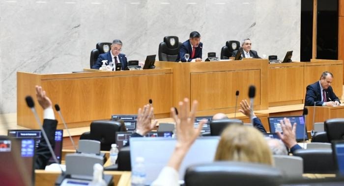 Tras el cuarto intermedio del jueves, la Legislatura tucumana retoma hoy la sesi&oacute;n