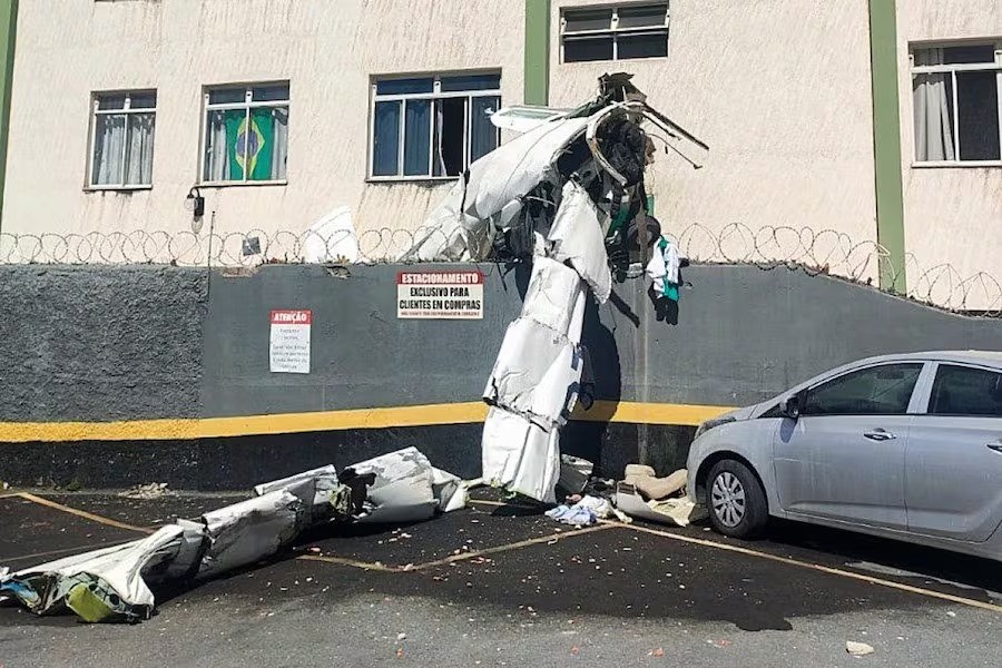 Avioneta se estrella contra un edificio en Belo Horizonte: dos muertos y tres heridos graves