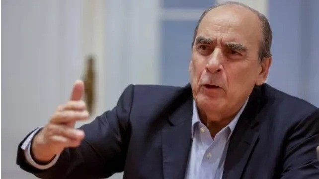 Francos advirti&oacute; que el caso Adorni &ldquo;empioja&rdquo; al Gobierno y pidi&oacute; una &ldquo;respuesta contundente&rdquo; para salir del esc&aacute;ndalo
