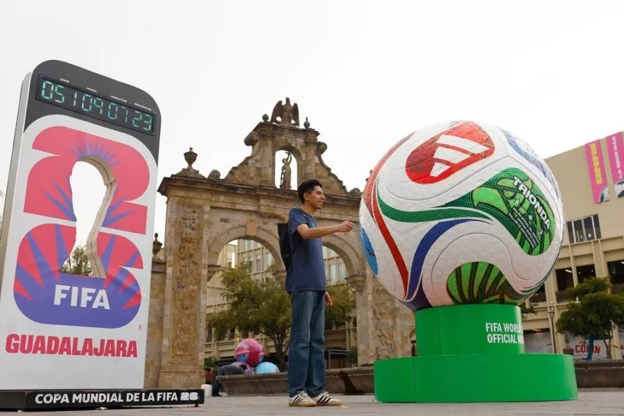 M&eacute;xico adelanta 40 d&iacute;as el cierre de clases por el Mundial 2026 y la ola de calor, aunque Sheinbaum aclara que es una propuesta
