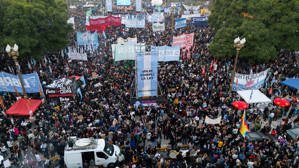Ley de Financiamiento Universitario: la comunidad educativa march&oacute; y le exigi&oacute; a la Corte Suprema que frene el &ldquo;desprecio institucional&rdquo; del Gobierno