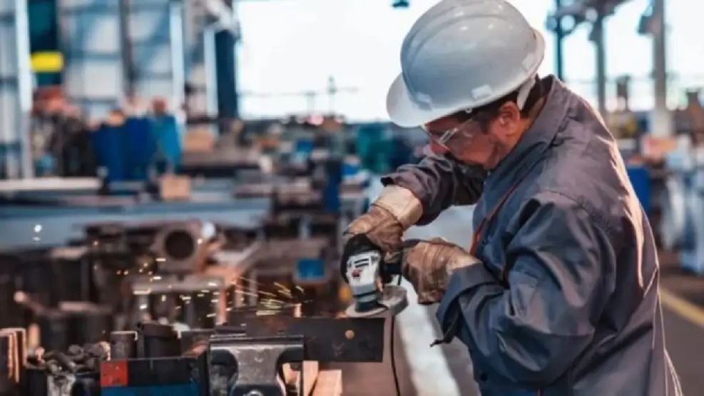 La industria argentina oper&oacute; al 59,8% de su capacidad en marzo, el mejor nivel desde octubre de 2025