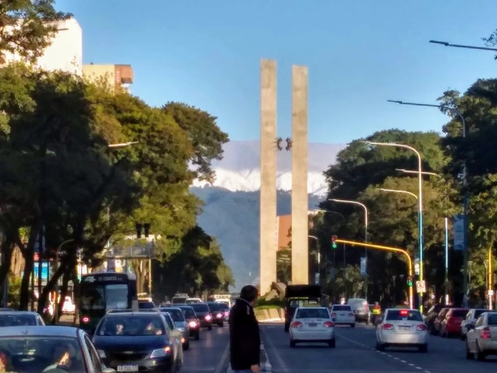 Fin de semana con marcado descenso de temperatura y lluvias en Tucum&aacute;n por la llegada de un frente polar