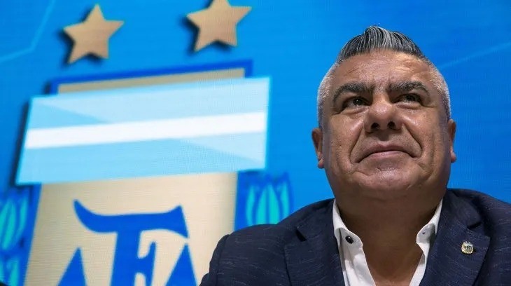 Chiqui Tapia podr&aacute; viajar a la final de la Champions y al Mundial previa cauci&oacute;n de 30 millones de pesos
