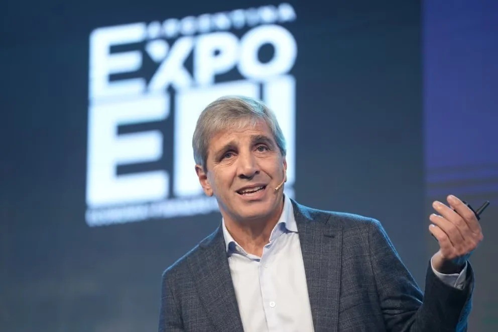 Caputo anticipa un &ldquo;crecimiento feroz&rdquo; antes de 2027 y descarta riesgo de un regreso kirchnerista