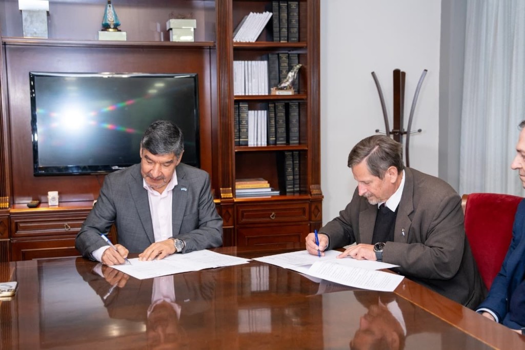 La Legislatura de Tucum&aacute;n y la UNSTA acordaron pr&aacute;cticas parlamentarias y descuentos para trabajadores
