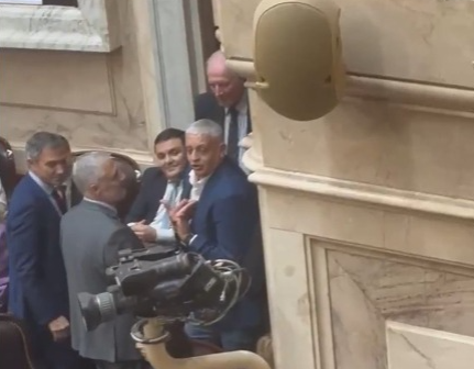 Esc&aacute;ndalo en Diputados: un cruce a los gritos entre Tailhade y Huesen oblig&oacute; a Menem a intervenir