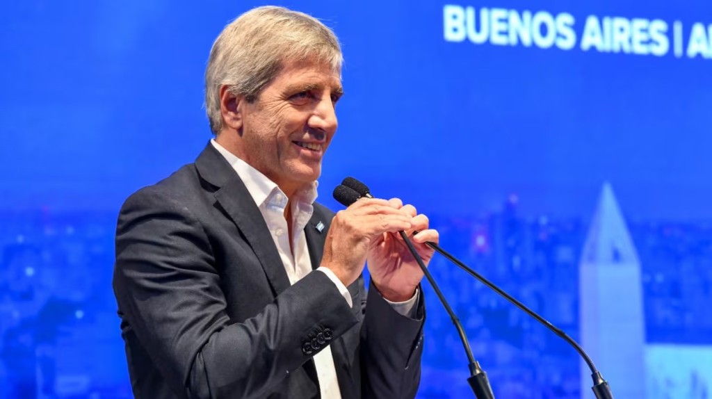Luis Caputo confirm&oacute; que la baja de retenciones al agro no depender&aacute; de la recaudaci&oacute;n y detall&oacute; un cronograma gradual hasta 2028