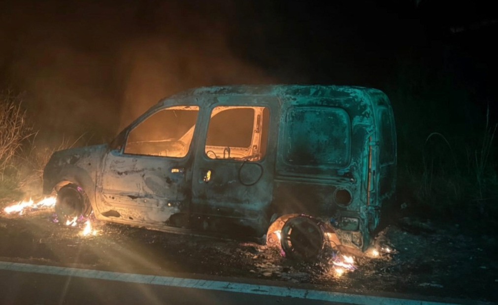 Explosi&oacute;n y fuego total en la ruta 157 cerca de Taco Ralo: el conductor se salv&oacute; de milagro