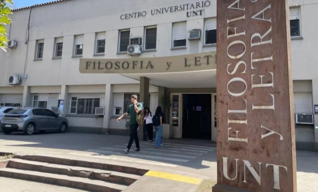 Dos denuncias por violencia de g&eacute;nero sacuden la Facultad de Filosof&iacute;a y Letras de la UNT y desatan asambleas y reclamos