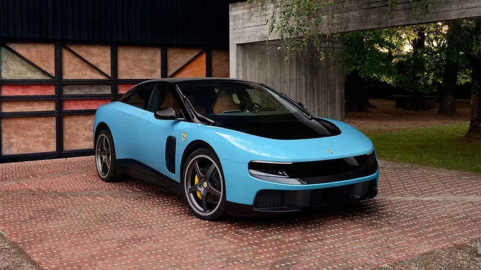 Ferrari Luce: cuatro motores, 530 km de autonom&iacute;a y dise&ntilde;o de Jony Ive para el primer el&eacute;ctrico del Cavallino Rampante