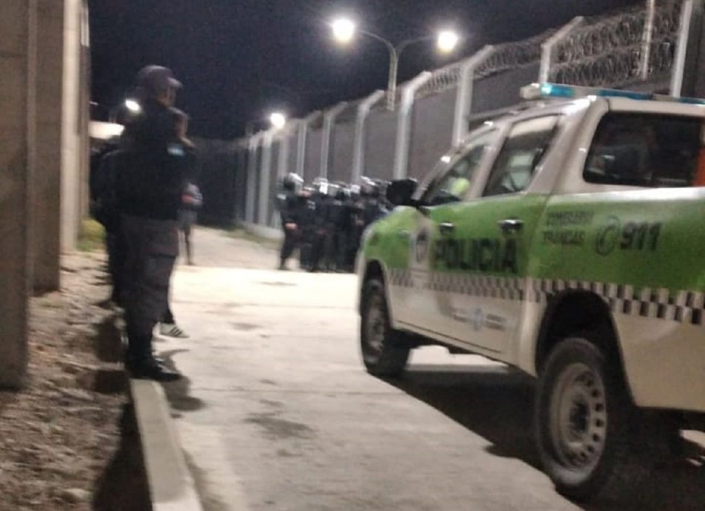 Mot&iacute;n en el Instituto Brochero de Benjam&iacute;n Paz: nueve menores tomaron de reh&eacute;n a un celador y destrozaron el pabell&oacute;n N&deg; 8