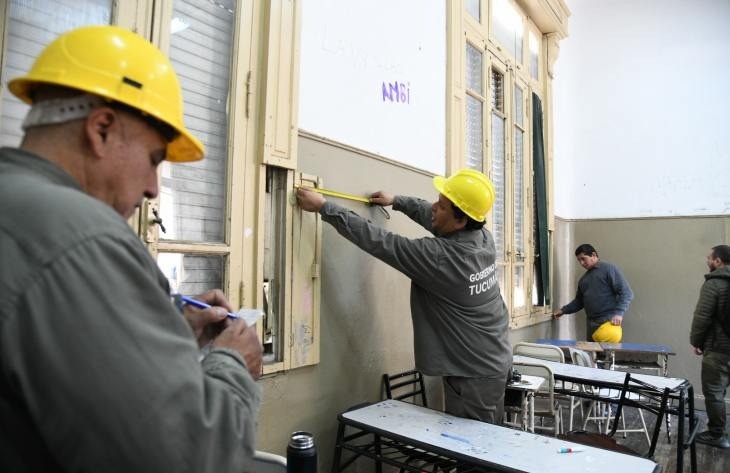 Plan de recuperaci&oacute;n en la Escuela Normal de Tucum&aacute;n: nuevos relevamientos y reparaciones en techos, electricidad y pisos