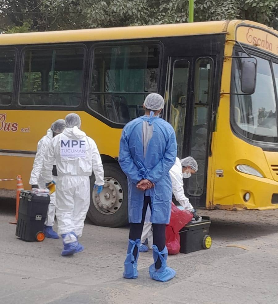 Asesinan a pu&ntilde;aladas a un cosechero de 23 a&ntilde;os dentro de un colectivo en Los Aguirre