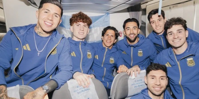 Mundial 2026: la Selecci&oacute;n Argentina ya viaj&oacute; a Estados Unidos y se instalar&aacute; en Kansas