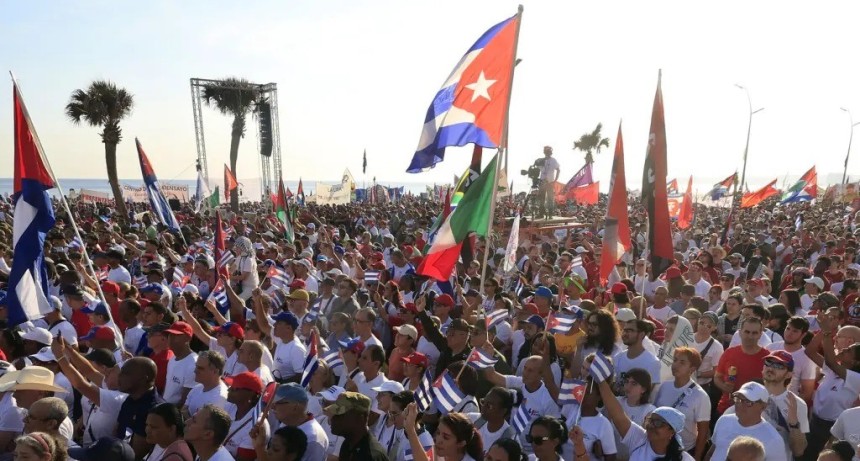 Trump amenaza con &ldquo;tomar el control&rdquo; de Cuba &ldquo;casi de inmediato&rdquo; tras finalizar sus operaciones en Ir&aacute;n