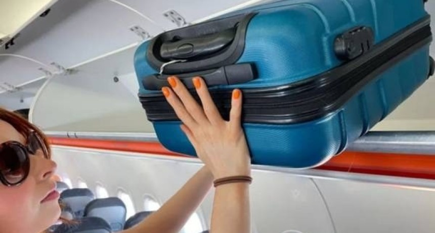 Aerol&iacute;neas Argentinas elimina el carry on gratuito en vuelos de cabotaje: desde mayo solo incluye un bolso de hasta 3 kilos