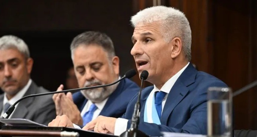 Poggi pide la renuncia a todo su Gabinete y anuncia un recorte del 30% de los cargos p&uacute;blicos en San Luis