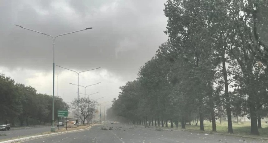 Alerta por fuertes vientos en Tucum&aacute;n: r&aacute;fagas de hasta 65 km/h y descenso de temperatura este jueves