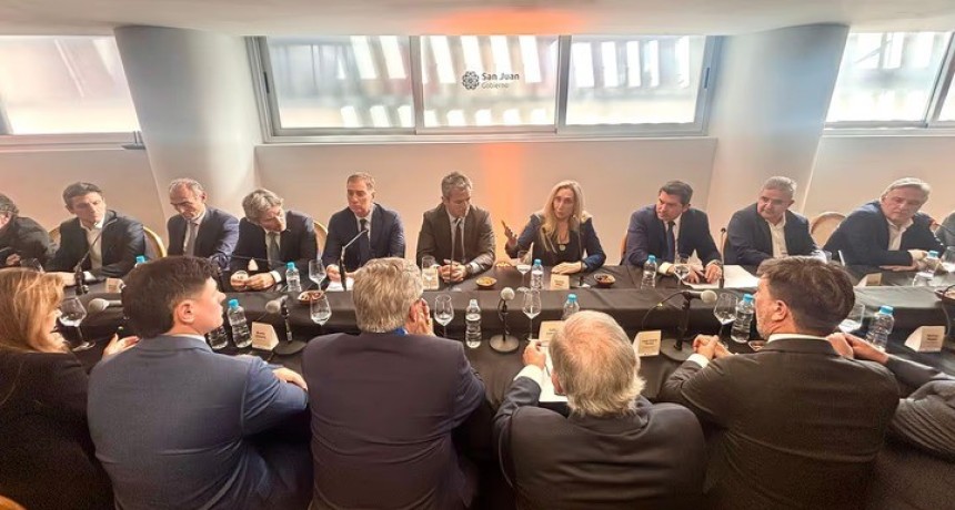 El Gobierno lanz&oacute; la Mesa Federal Minera en San Juan con Karina Milei y gobernadores