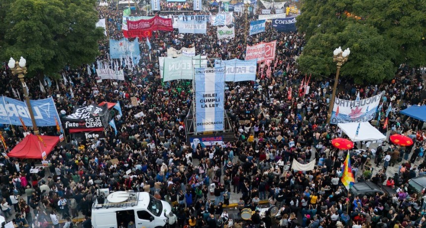 Ley de Financiamiento Universitario: la comunidad educativa march&oacute; y le exigi&oacute; a la Corte Suprema que frene el &ldquo;desprecio institucional&rdquo; del Gobierno