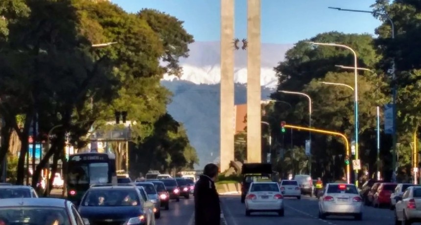 Fin de semana con marcado descenso de temperatura y lluvias en Tucum&aacute;n por la llegada de un frente polar