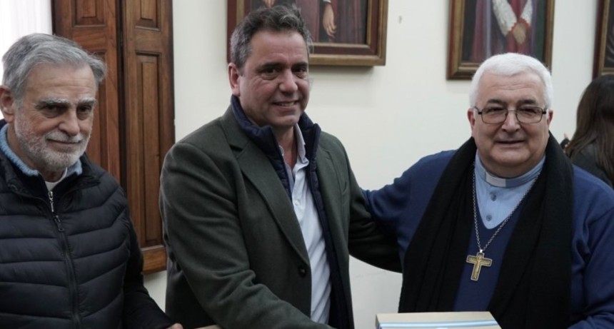 Catal&aacute;n se reuni&oacute; con el arzobispo S&aacute;nchez y hablaron sobre la actualidad de la provincia