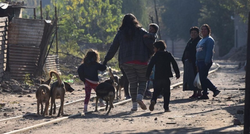 Pobreza en Tucum&aacute;n: una familia necesit&oacute; $1,2 millones en abril para cubrir gastos b&aacute;sicos