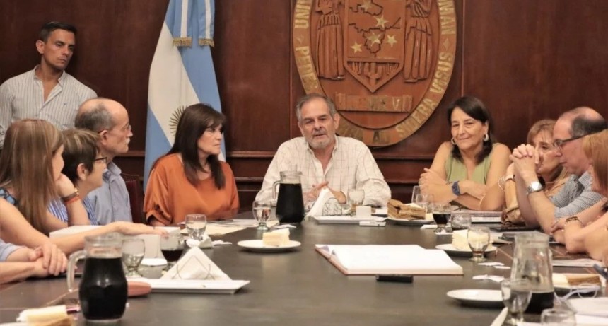 La UNT convocar&aacute; a una sesi&oacute;n extraordinaria del Consejo Superior para reprogramar la elecci&oacute;n de rector