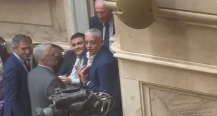 Esc&aacute;ndalo en Diputados: un cruce a los gritos entre Tailhade y Huesen oblig&oacute; a Menem a intervenir