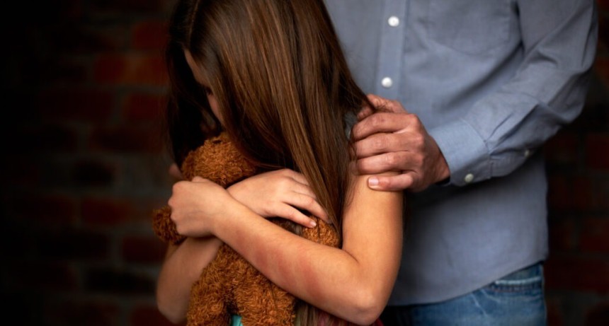 Proyecto de ley: las v&iacute;ctimas de abuso sexual infantil podr&aacute;n borrar el apellido del padre agresor sin otro juicio