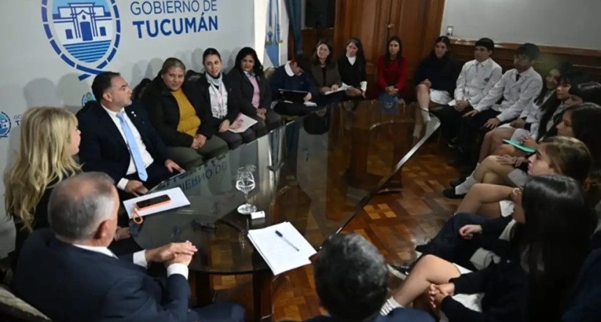 Prometen mejoras integrales en la Escuela Normal tras el reclamo estudiantil