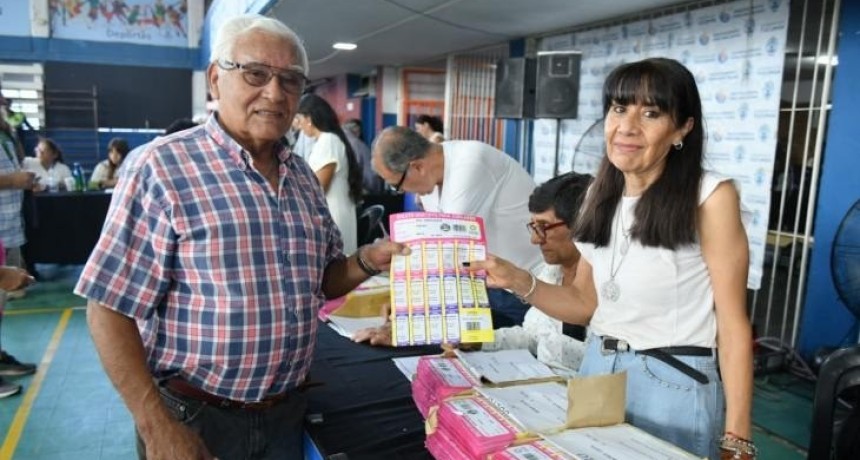 Jubilados de Tucum&aacute;n: desde el 1&deg; de junio podr&aacute;n retirar el boleto gratuito por terminaci&oacute;n de DNI en el Complejo Belgrano