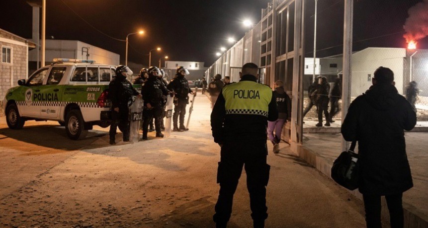 Revuelta en el Instituto Cura Brochero: dos menores fueron identificados como los l&iacute;deres del mot&iacute;n que dej&oacute; destrozos y un celador retenido