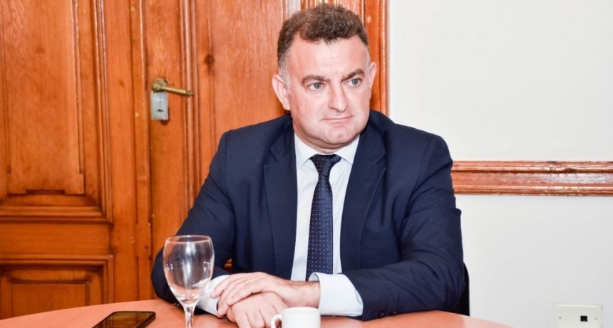 &ldquo;Nos gobierna un porte&ntilde;o rodeado de porte&ntilde;os&rdquo;: el secretario de Gobierno de Tucum&aacute;n carg&oacute; contra Milei y Catal&aacute;n por su &ldquo;divorcio con la realidad&rdquo;