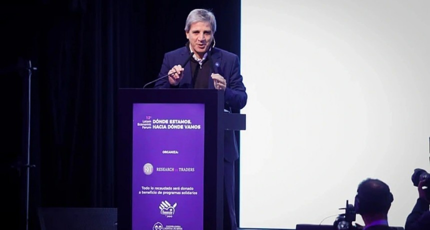 Caputo anticip&oacute; inflaci&oacute;n de mayo a la baja, critic&oacute; a la prensa y asegur&oacute; que en 2027 &ldquo;la econom&iacute;a se va a llevar puesta a la pol&iacute;tica&rdquo;