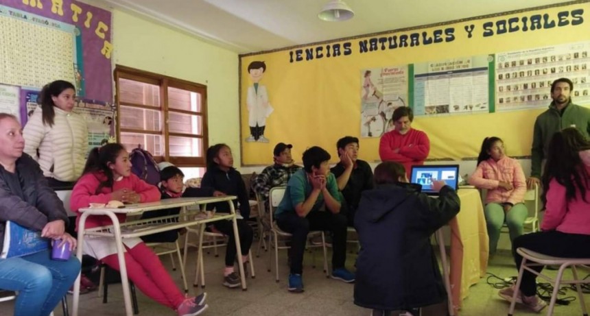 El Senasa realizó actividades de capacitación sobre hidatidosis en predios familiares del paraje Anfama