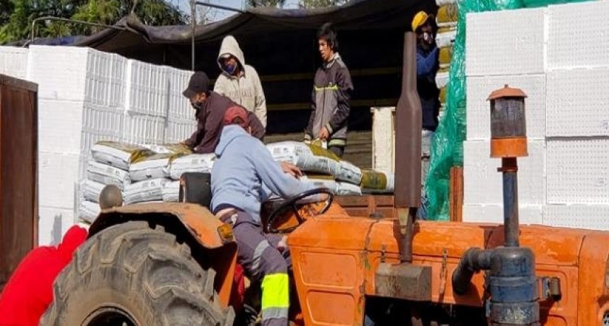 Entregan insumos a tabacaleros por un valor de $350 millones