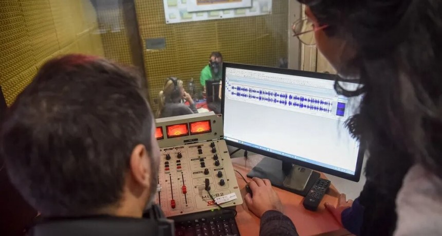 Dictarán un taller gratuito de Producción Radial y Periodismo para estudiantes del nivel secundario de la Escuela Municipal Alfonsina Storni