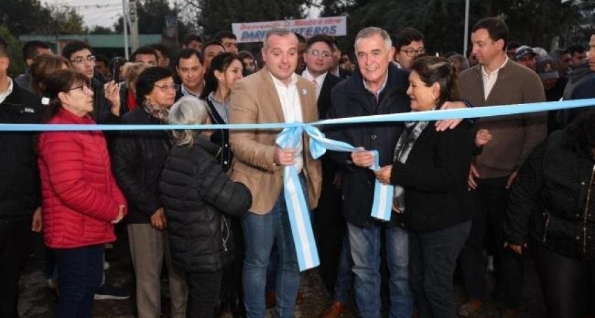Jaldo inauguró un nuevo acceso que beneficiará a dos mil vecinos