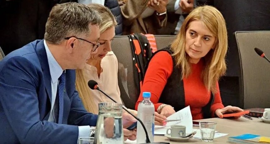 Diputados dialoguistas y de LLA lograron firmar un dictamen para declarar servicio esencial a la educación