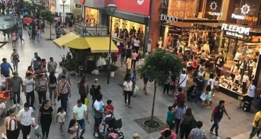 Los comercios abrirán jueves y viernes en su horario habitual