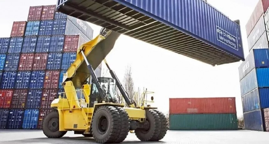 La Argentina se encamina a un superávit comercial récord este año